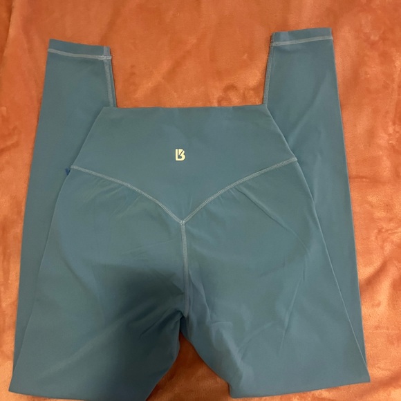 Buff bunny leggings - Picture 2 of 3